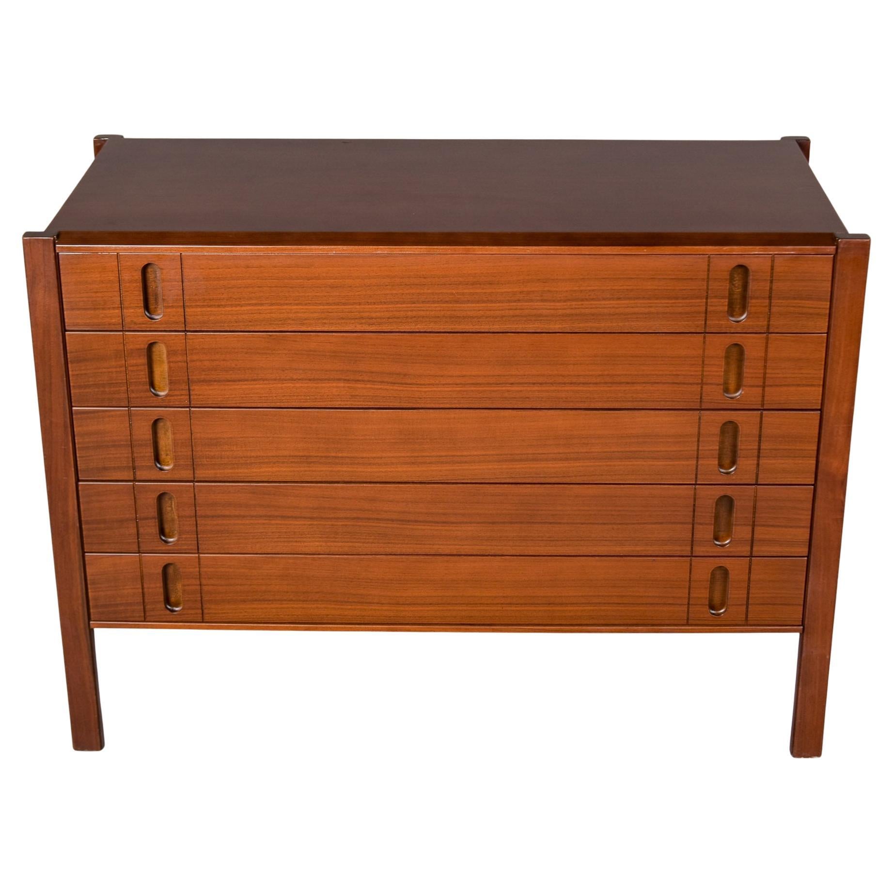 Italienische Mid Century Kommode aus Nussbaum im Angebot