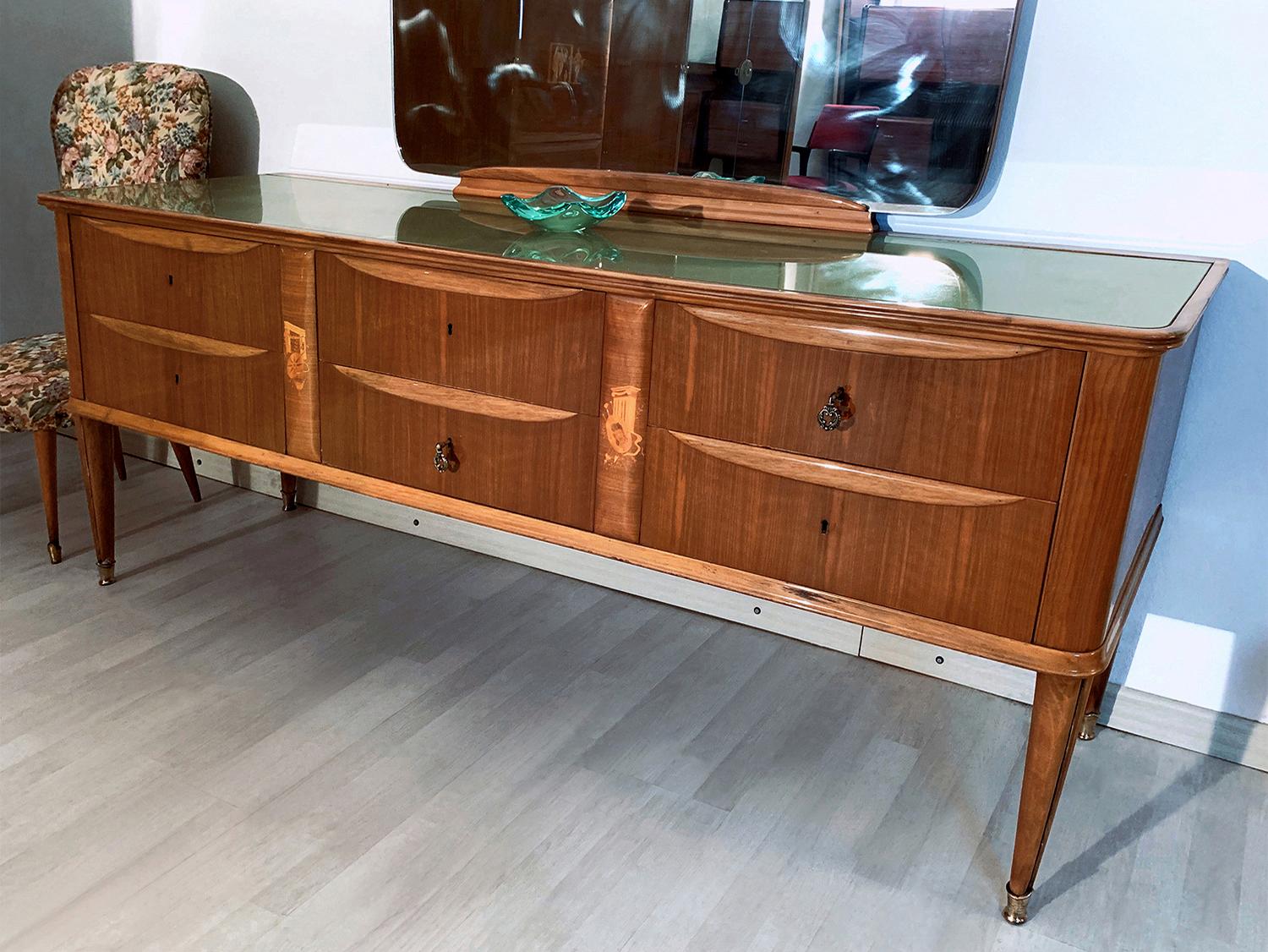 Paolo Buffa Mid-Century Walnut Chest of Drawers with Inlays and Mirror, 1950s For Sale 1
