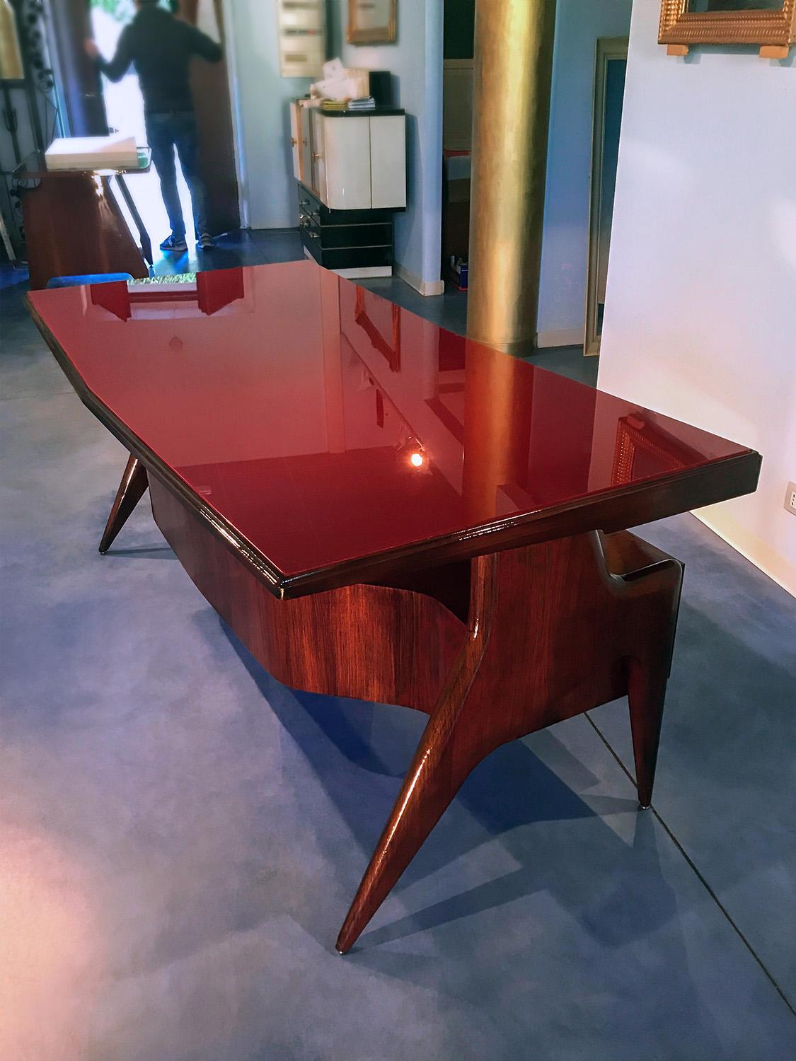 Italian Midcentury Walnut Executive Desk by Vittorio Dassi, 1950s 4