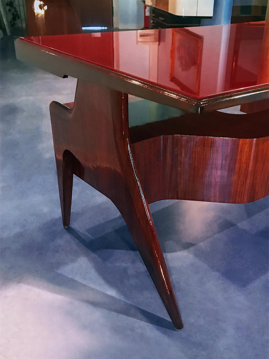 Italian Midcentury Walnut Executive Desk by Vittorio Dassi, 1950s 9