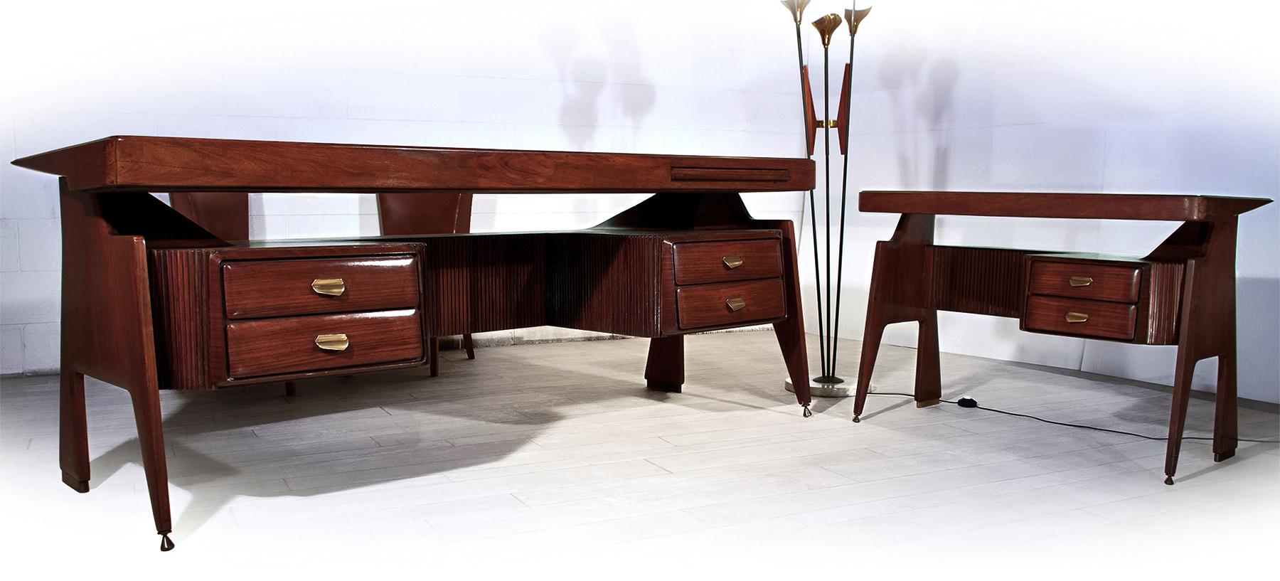 Italian Mid-Century Walnut Writing Desk by Vittorio Dassi, 1950s 7