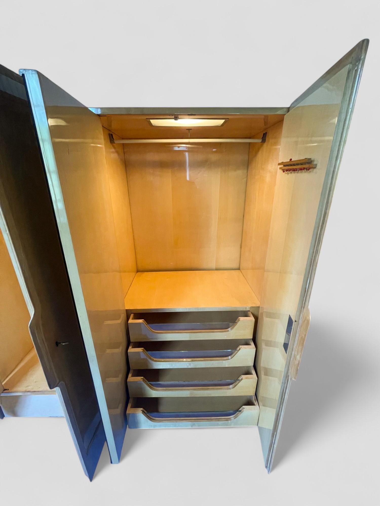 Armoire-vestiaire italienne du milieu du siècle, designée par Giò Ponti, années 1950 en vente 9
