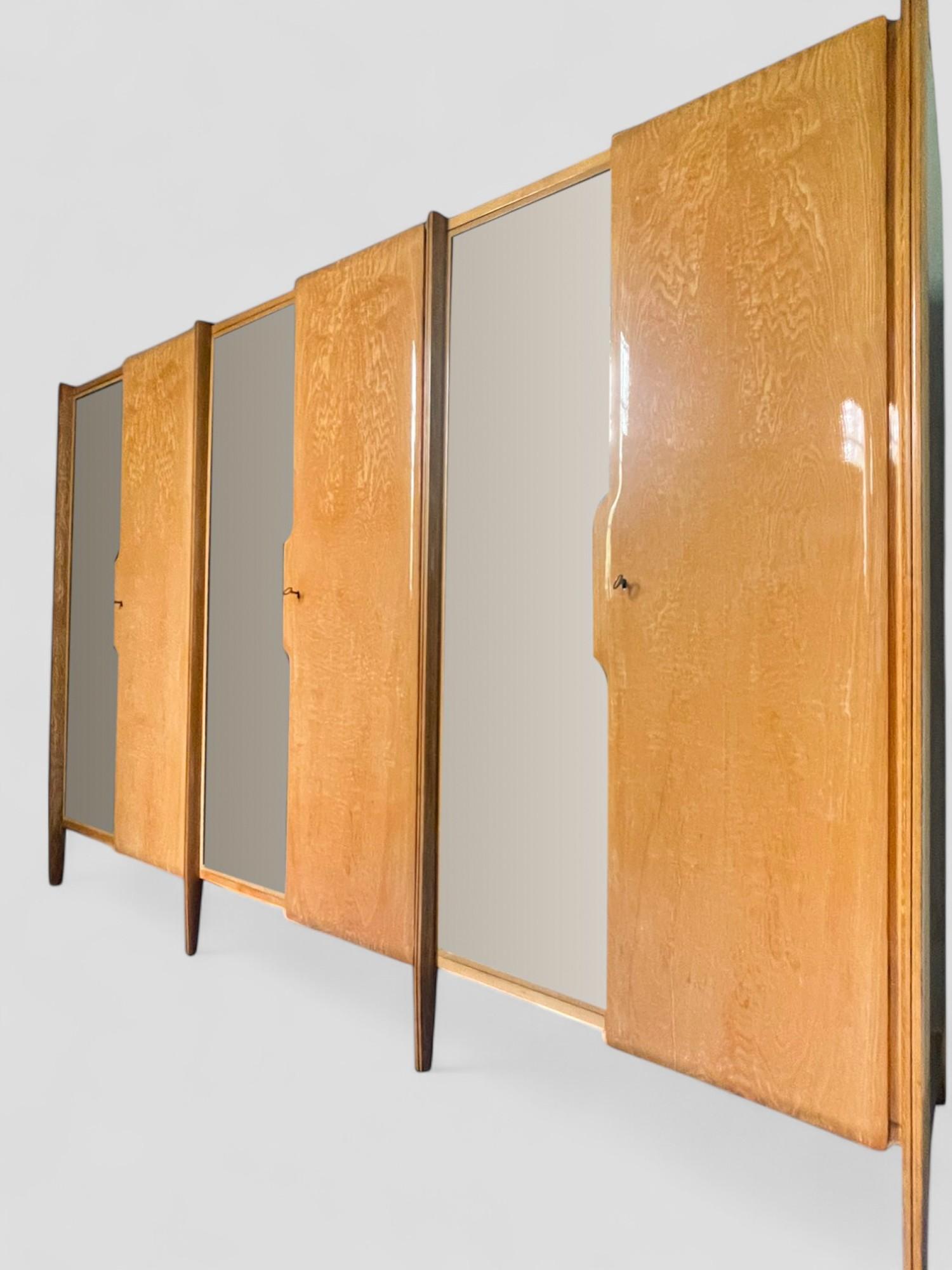 Placage Armoire-vestiaire italienne du milieu du siècle, designée par Giò Ponti, années 1950 en vente