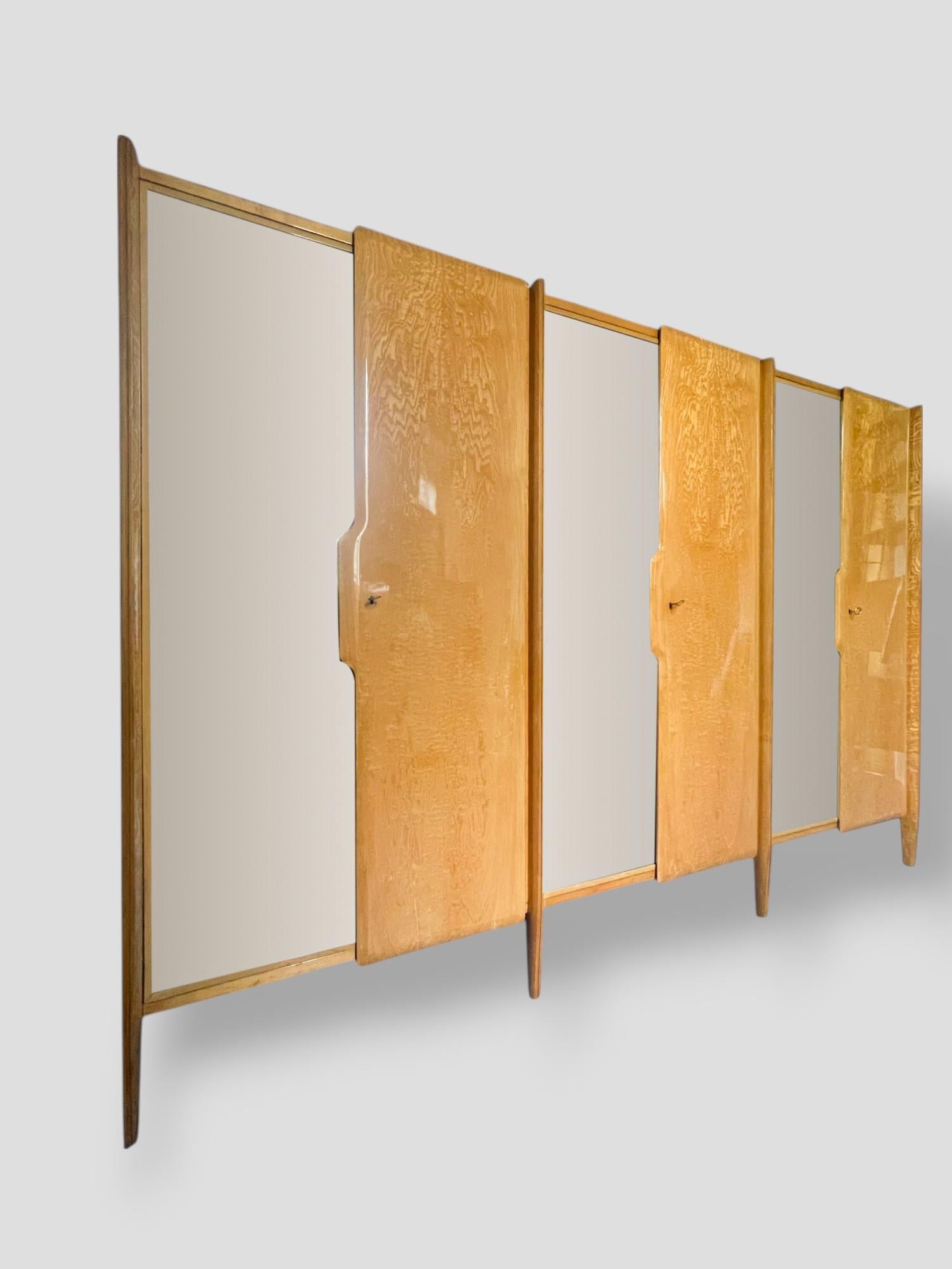 Armoire-vestiaire italienne du milieu du siècle, designée par Giò Ponti, années 1950 Bon état - En vente à Traversetolo, IT