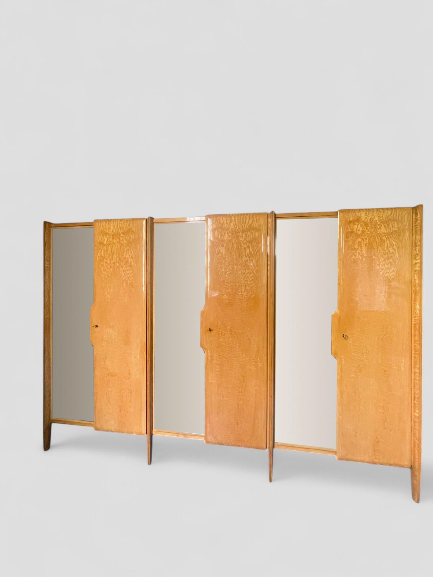 Milieu du XXe siècle Armoire-vestiaire italienne du milieu du siècle, designée par Giò Ponti, années 1950 en vente