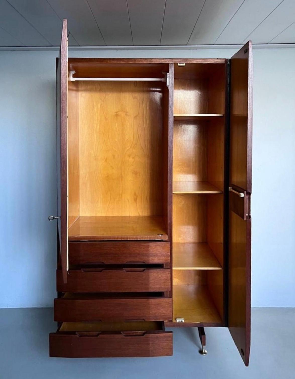 Italian Mid-Century Wardrobe by Vittorio Dassi in Wood 1950's 4