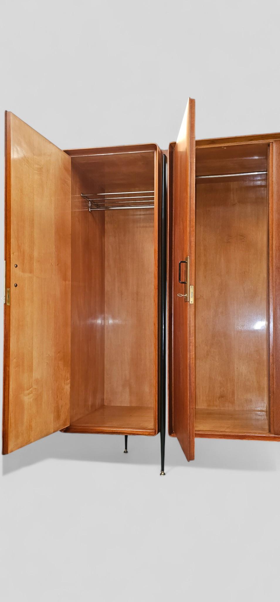 Armoire italienne du milieu du siècle en teck, designée par Silvio Cavatorta, années 1950 8