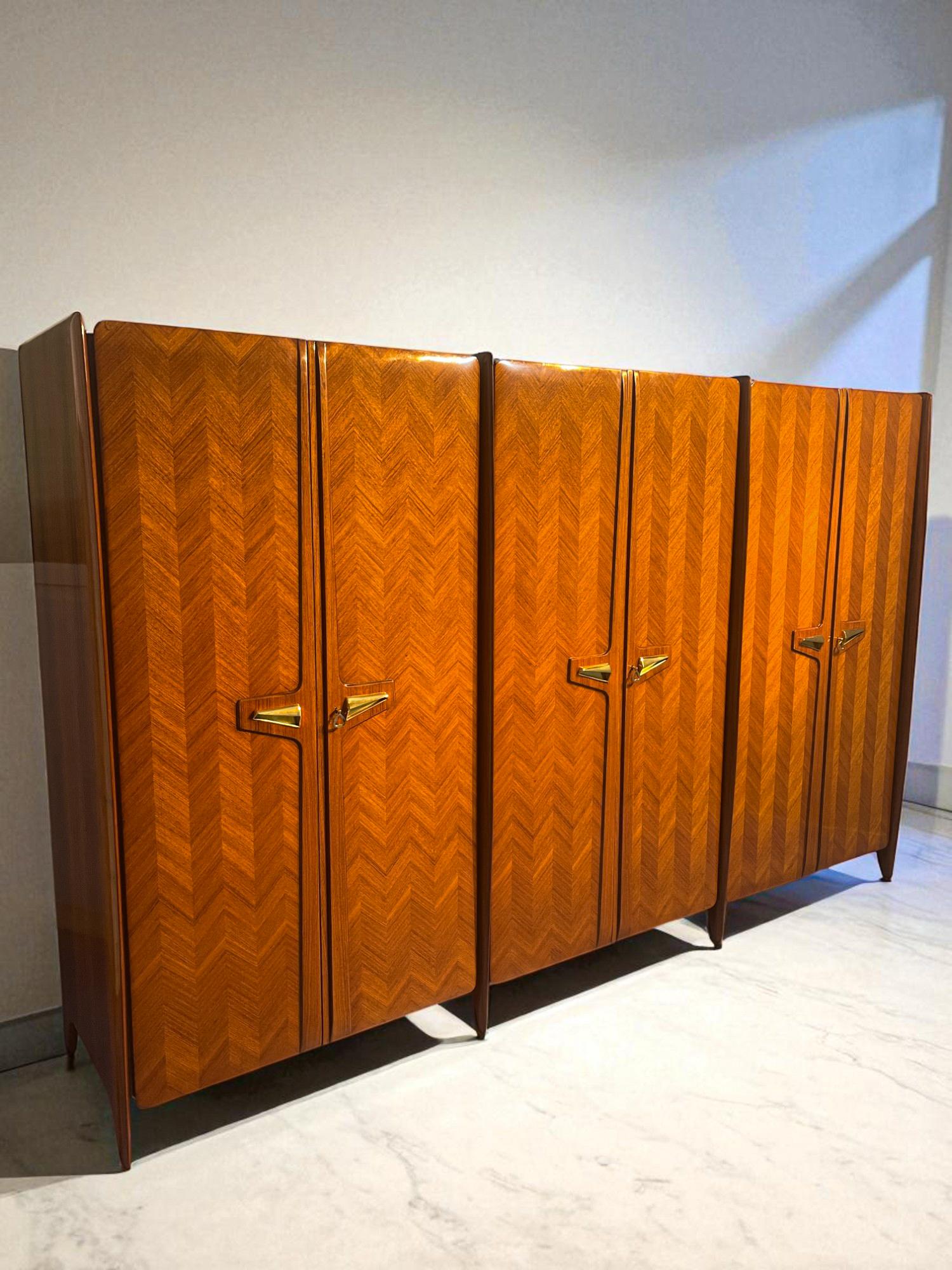 Mid-Century moderno Armadio o guardaroba italiano di metà secolo di La Permanente Mobili Cantù, anni '50 in vendita