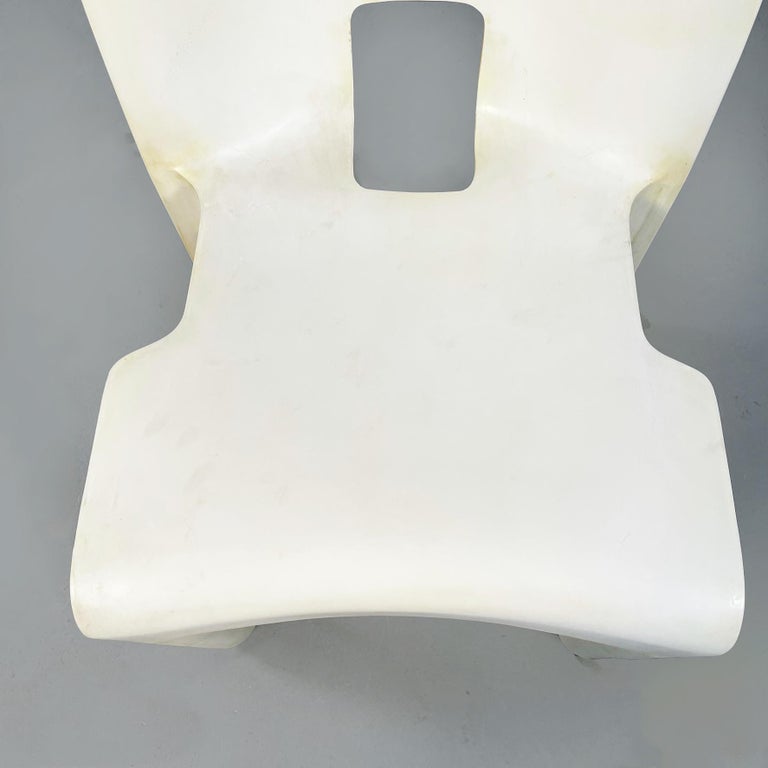 Late 20th Century Italian Mid-Century White Absplastic Chair 860 by Joe Colombo for Kartell, 1970s For Sale