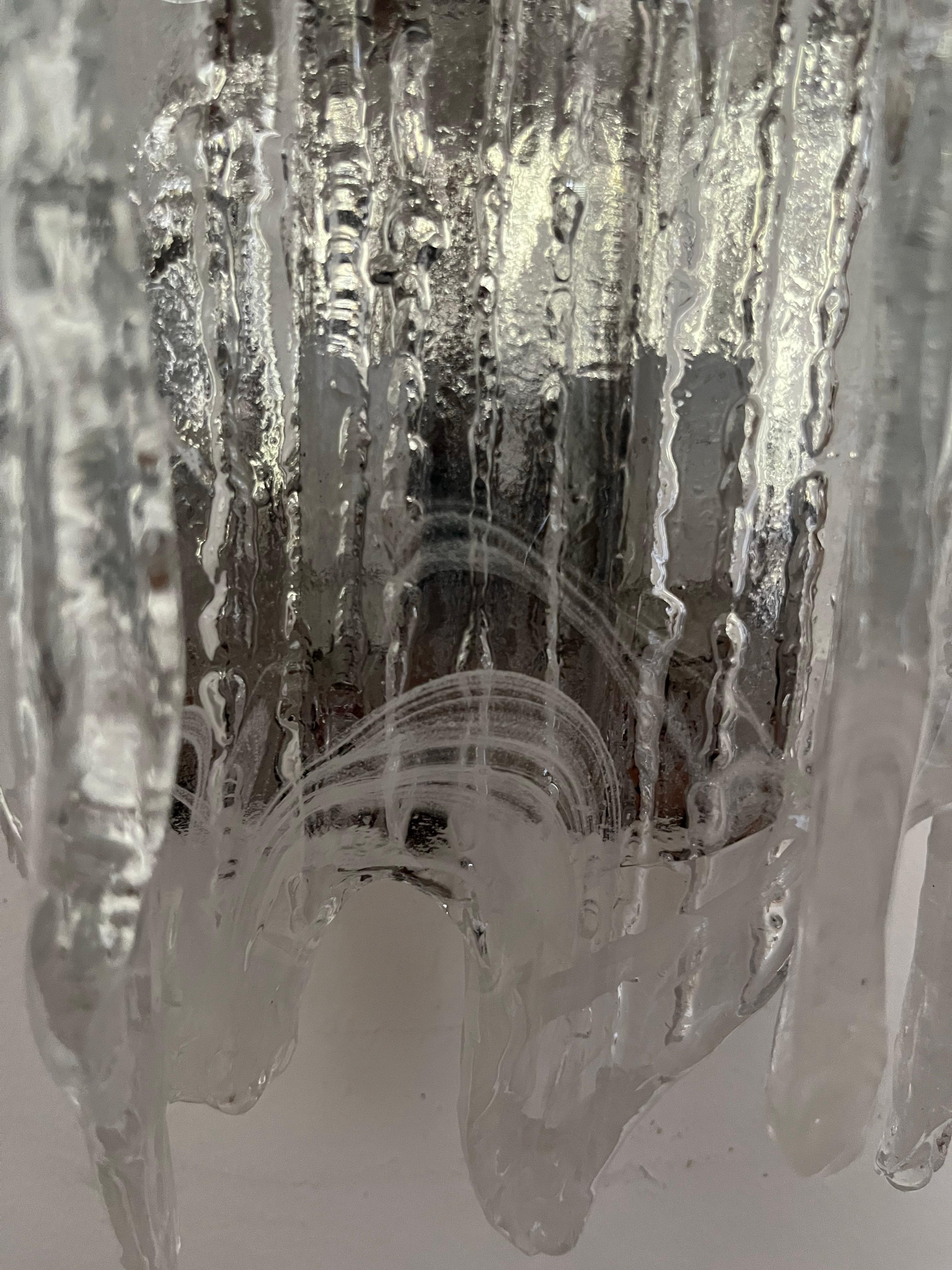 Aplique de pared italiano de mediados de siglo en cristal de Murano blanco transparente de Mazzega, años 70 en venta 2