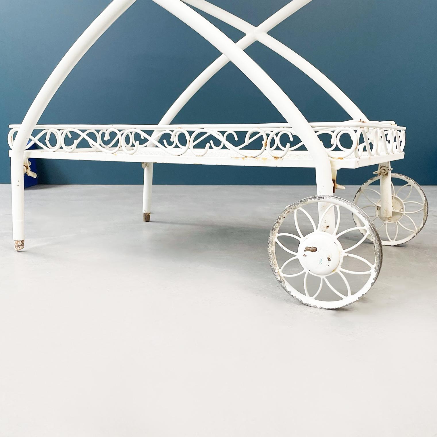 Italian Mid-Century White Iron Garden Cart Openwork with Curls, 1960s For Sale 10