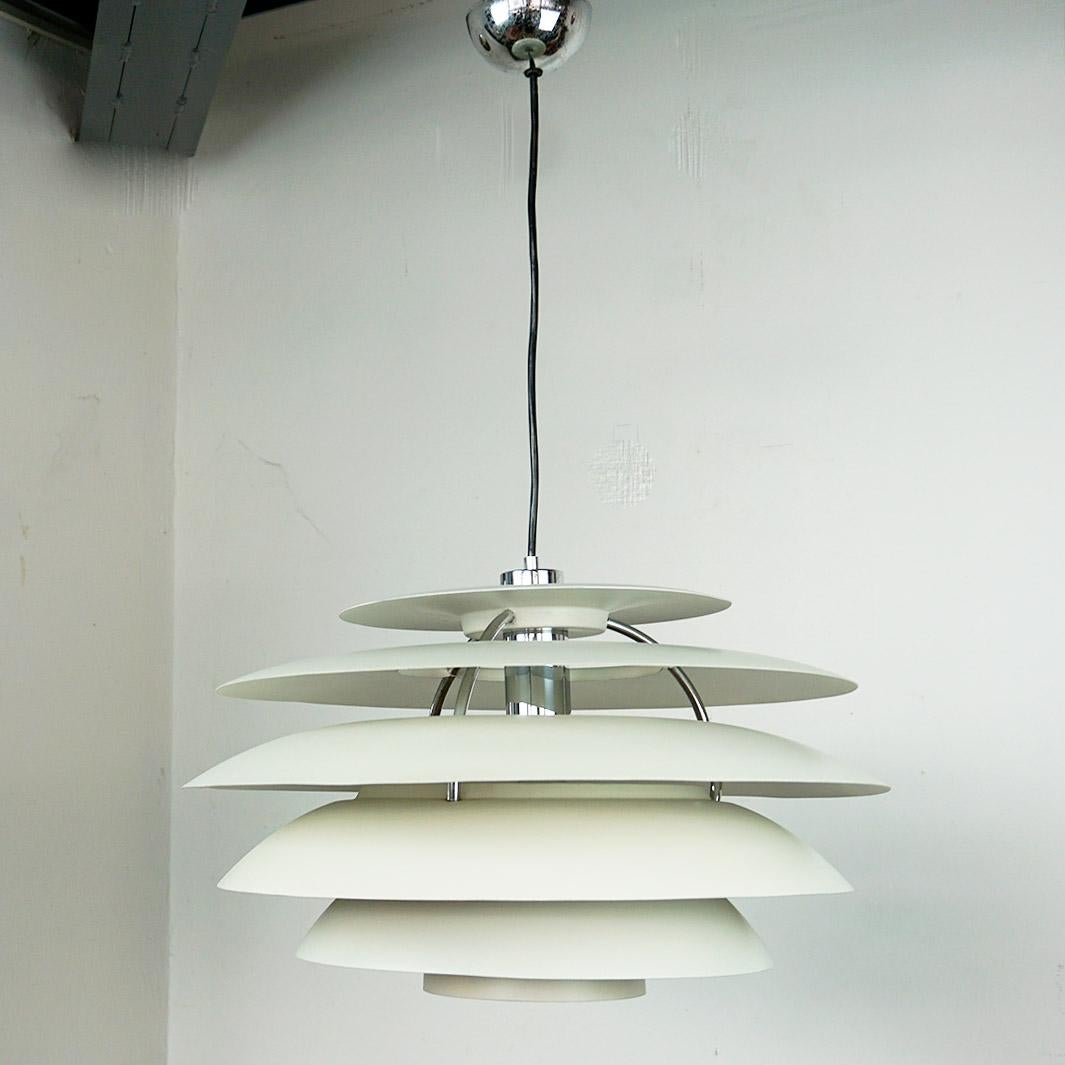 Mid-20th Century Italian Mid-Century White Lacquered Metal Pendant by Stilnovo Milano For Sale