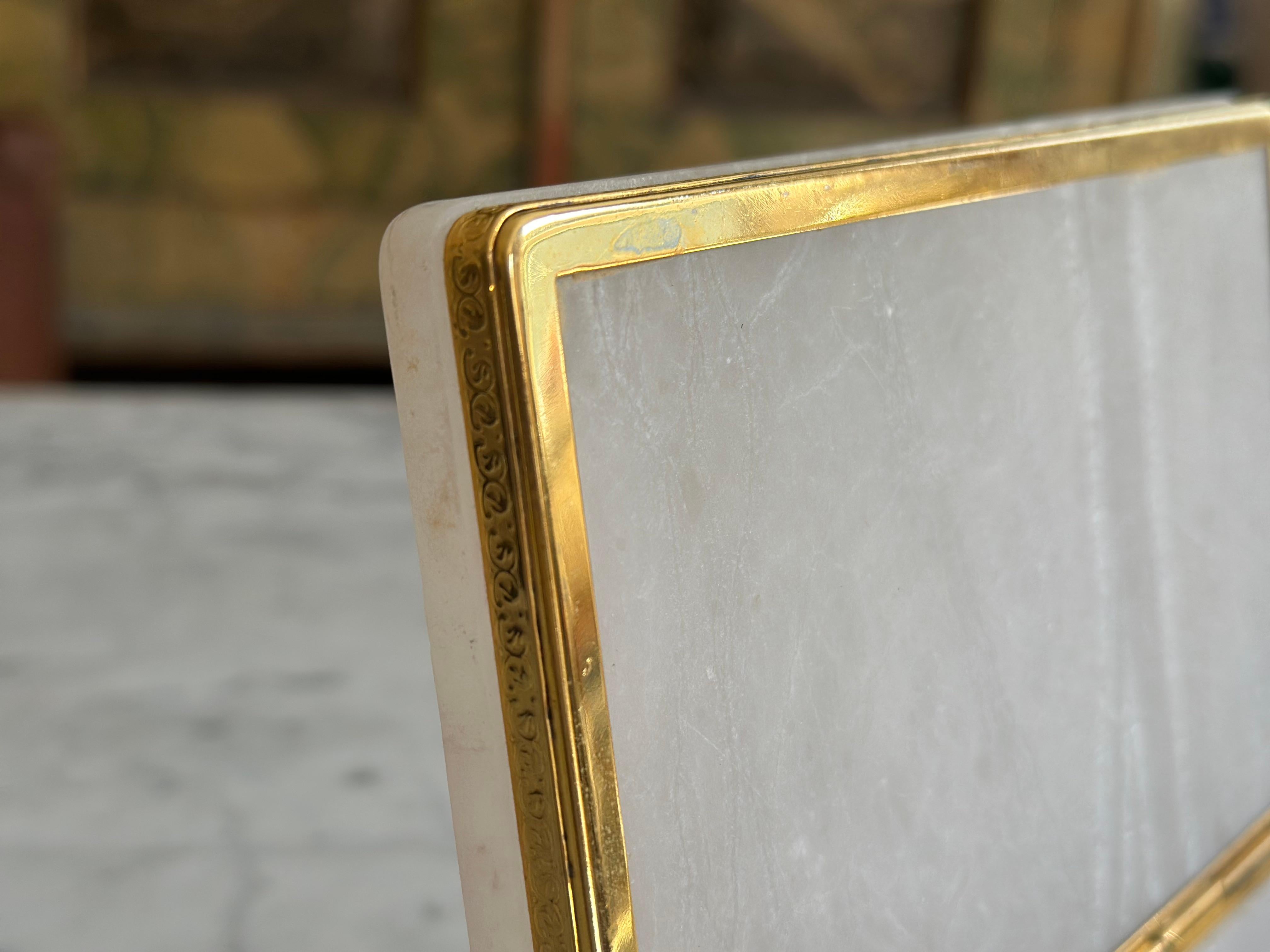 Italian Mid-Century White Marble Jewelry Box with Gilt Metal Mounts For Sale 5