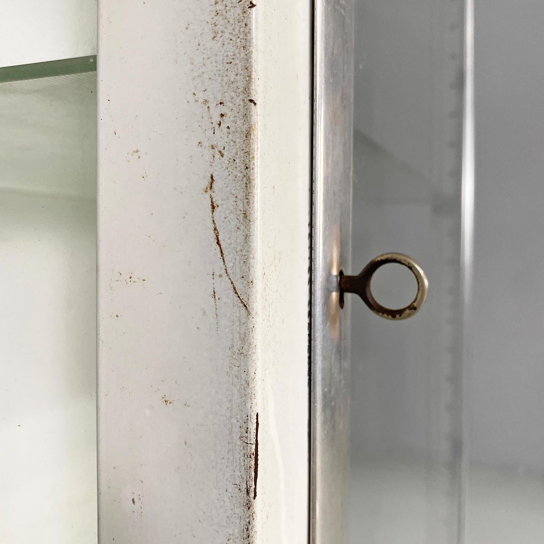 Italian mid-century white metal and glass old pharmacy display cabinet, 1950s im Angebot 3