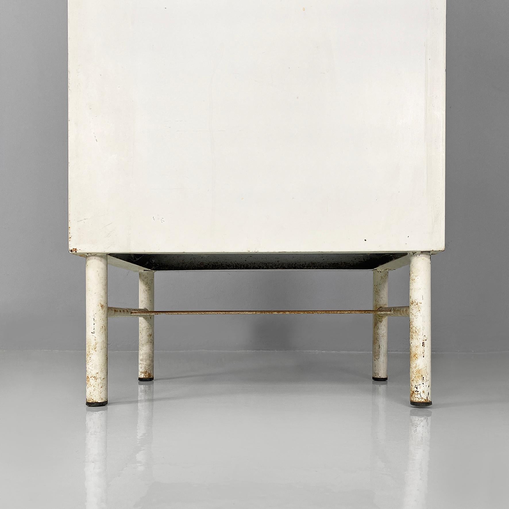 Italian mid-century white metal and glass old pharmacy display cabinet, 1950s im Angebot 7