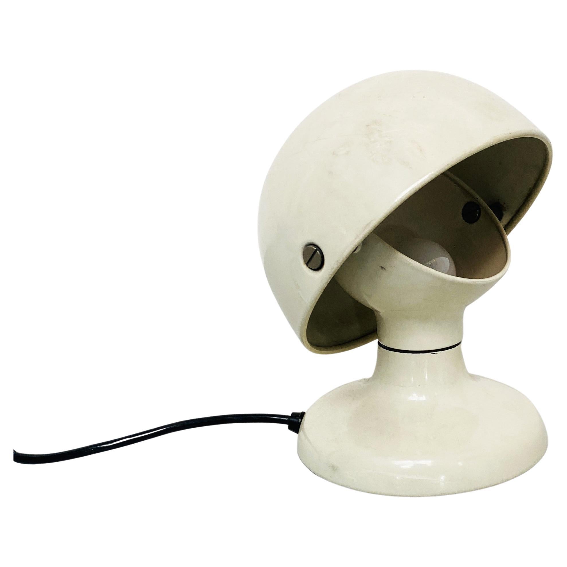 Italian Mid-Century White Metal Jucker Table Lamp by Tobia Scarpa for Flos, 1963 For Sale