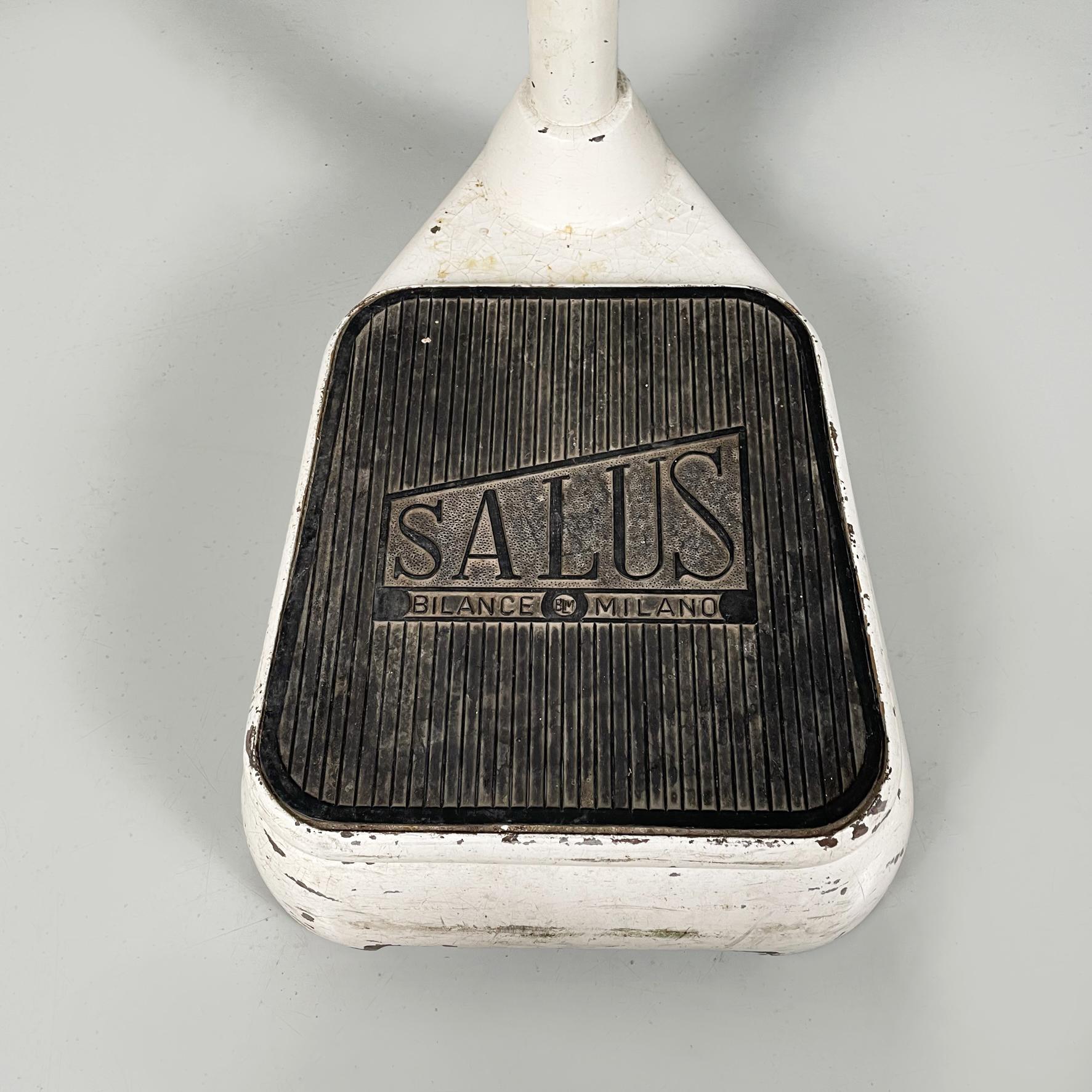 Italian Mid-Century White Metal Vertical Medical Scale by Salus, 1960s For Sale 8