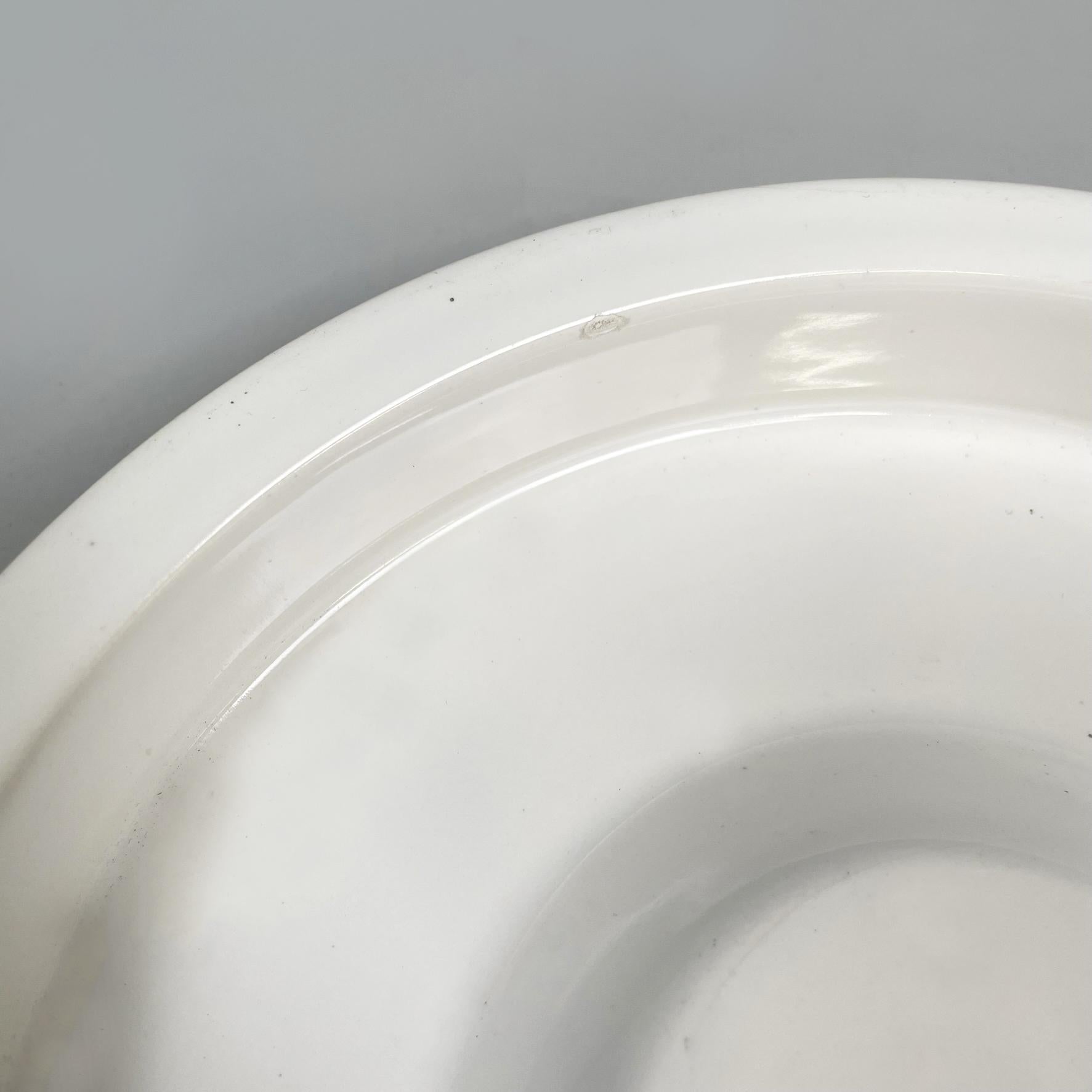 Italian Mid-Century White Porcelain Stoneware Ashtray Mangiarotti Danese, 1970s For Sale 2