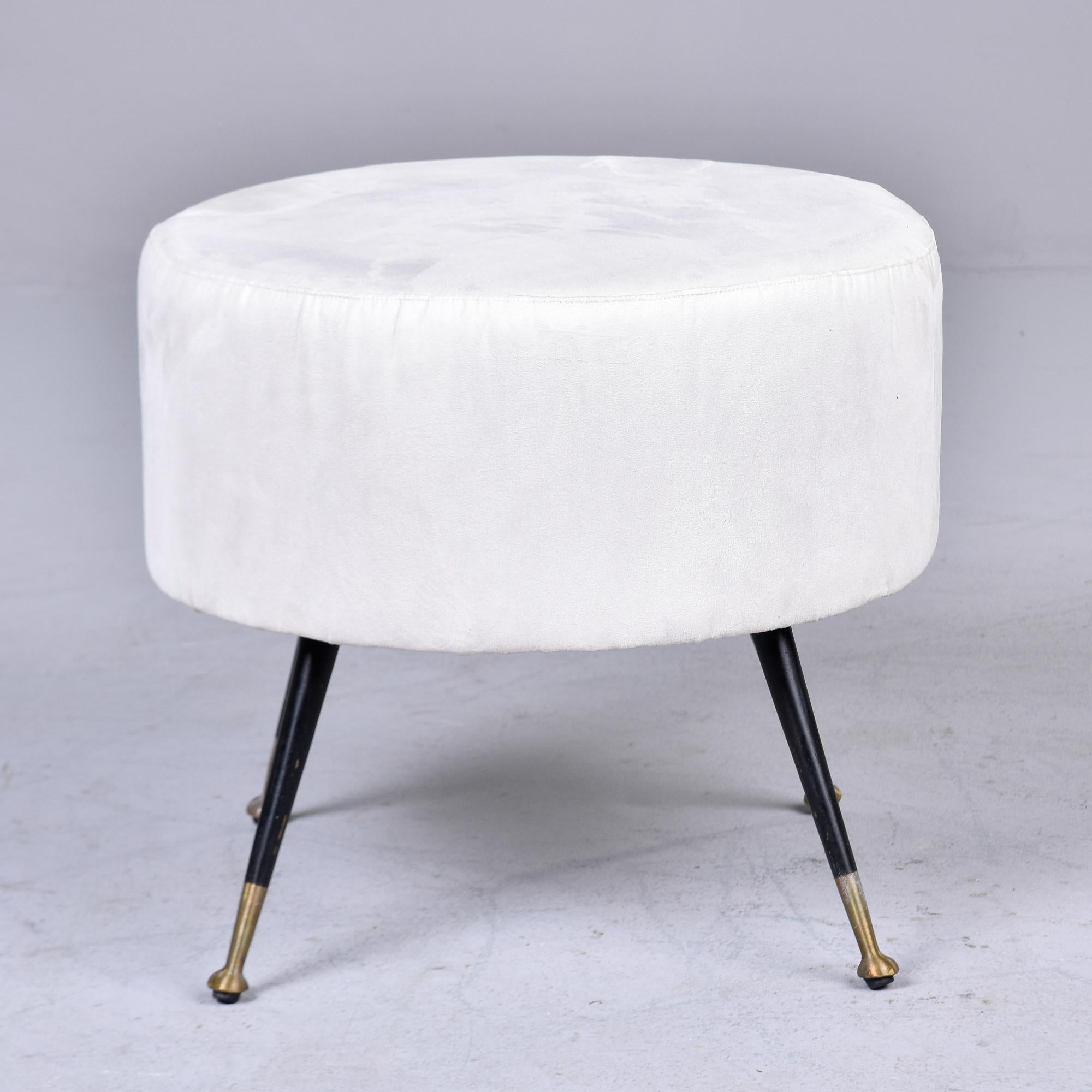 20th Century Italian Mid Century White Round Stool with Brass Tipped Legs For Sale