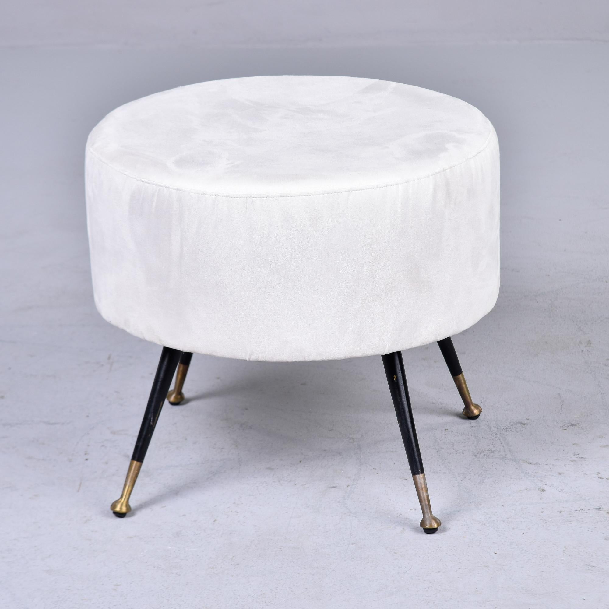 Italian Mid Century White Round Stool with Brass Tipped Legs For Sale 1