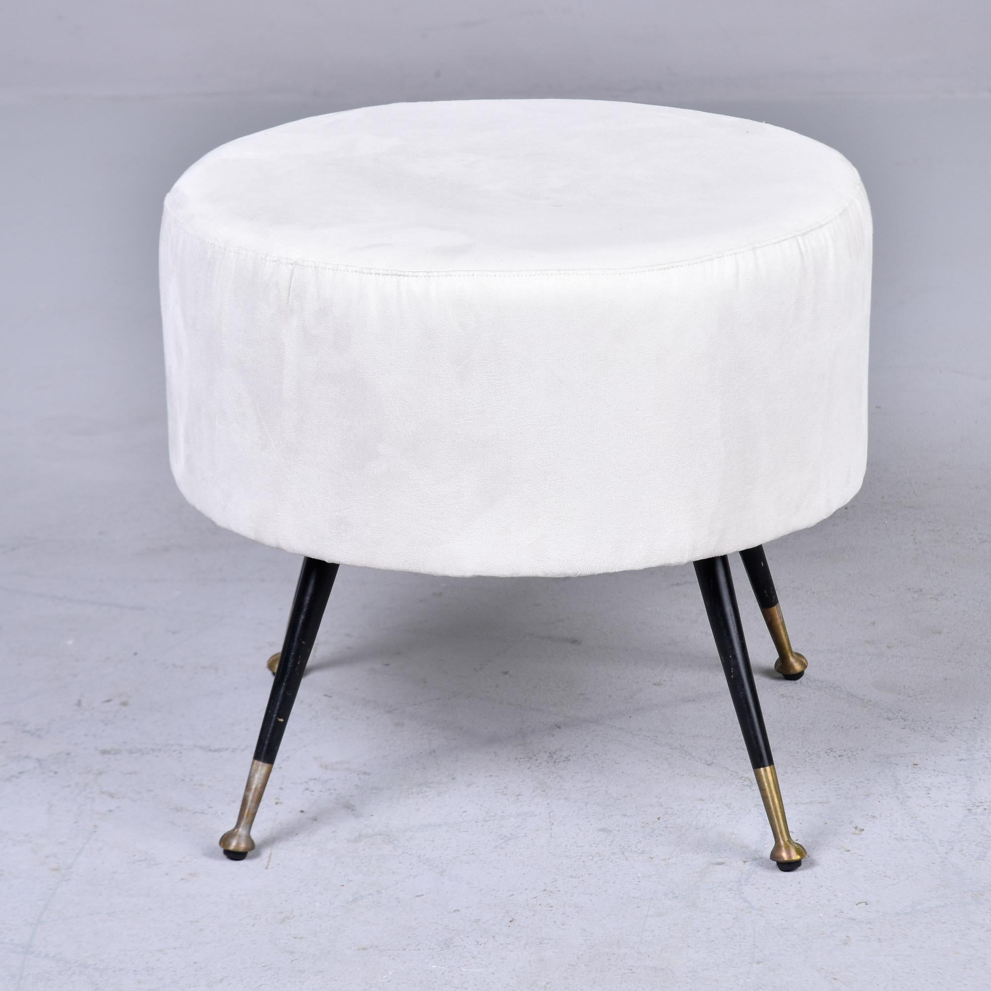 Italian Mid Century White Round Stool with Brass Tipped Legs For Sale 2