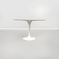 Italian Mid-Century White Wood Metal Tulip Table by Saarinen for Knoll, 1950s