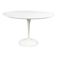 Italian Mid-Century White Wood Metal Tulip Table by Saarinen for Knoll, 1950s