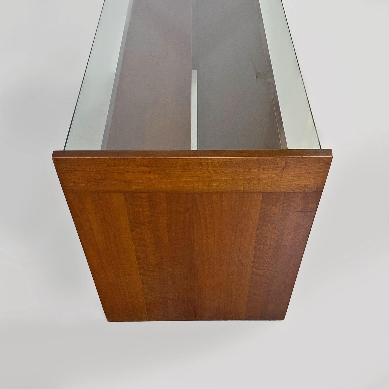 Italian mid century wood and glass Acca coffee table Takahama Gavina, 1960s For Sale 2