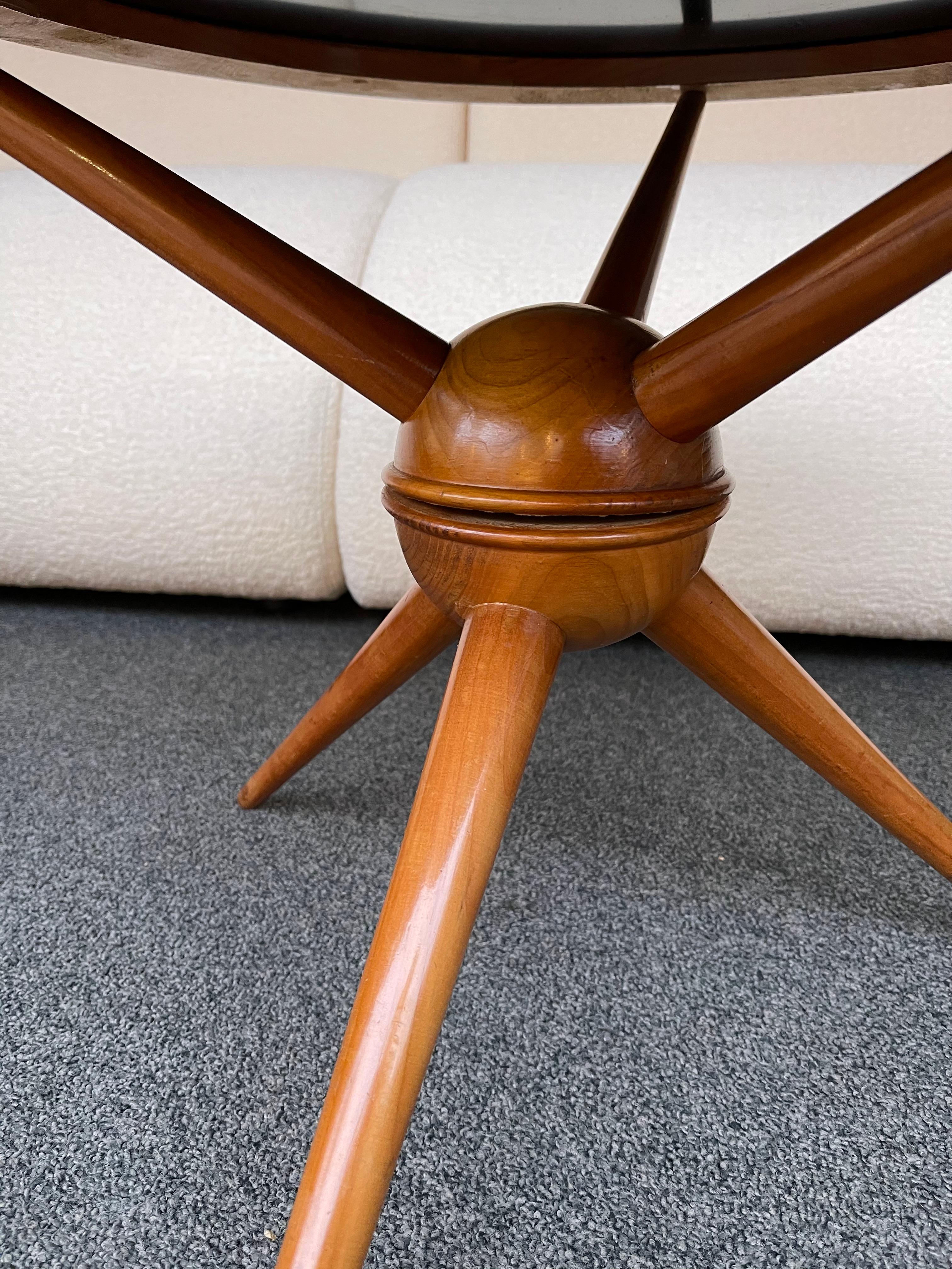 Table basse italienne du milieu du siècle en Wood et verre opalin, Italie, années 1950 Bon état à SAINT-OUEN, FR