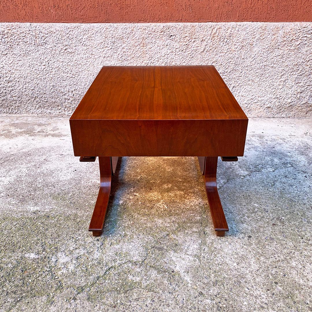 Italian Mid Century Wood Bedside or Coffee Tables, G. Frattini for Bernini, 1957 5