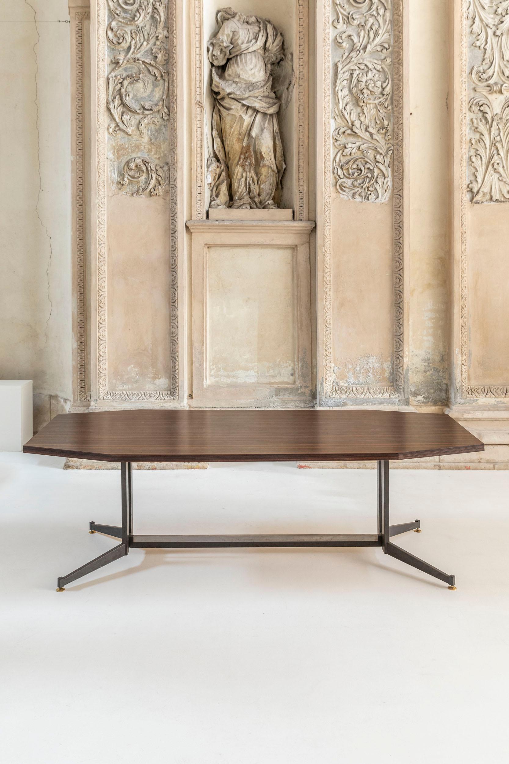 Italian Mid-Century Wood Table Attributed to Gio Ponti for Rima Padova  In Excellent Condition In Piacenza, Italy