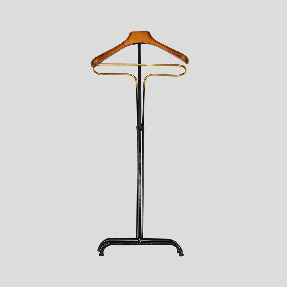 Italian midcentury folding valet stand, black enamelled stand with brass 
and wooden brass by Fratelli Reguitti.