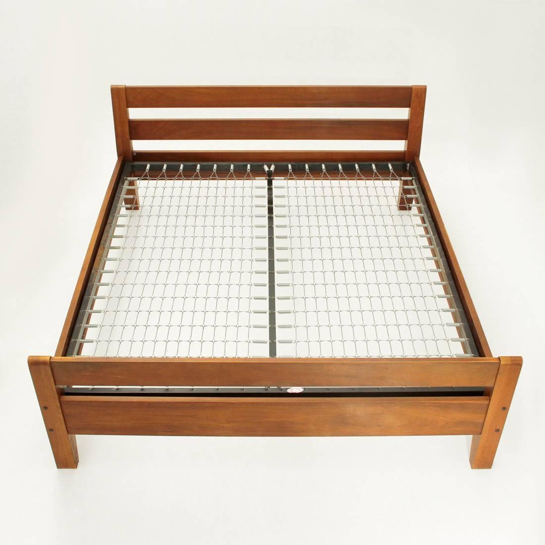 Italian Midcentury Wooden Bed by Bernini, 1960s In Good Condition In Savona, IT