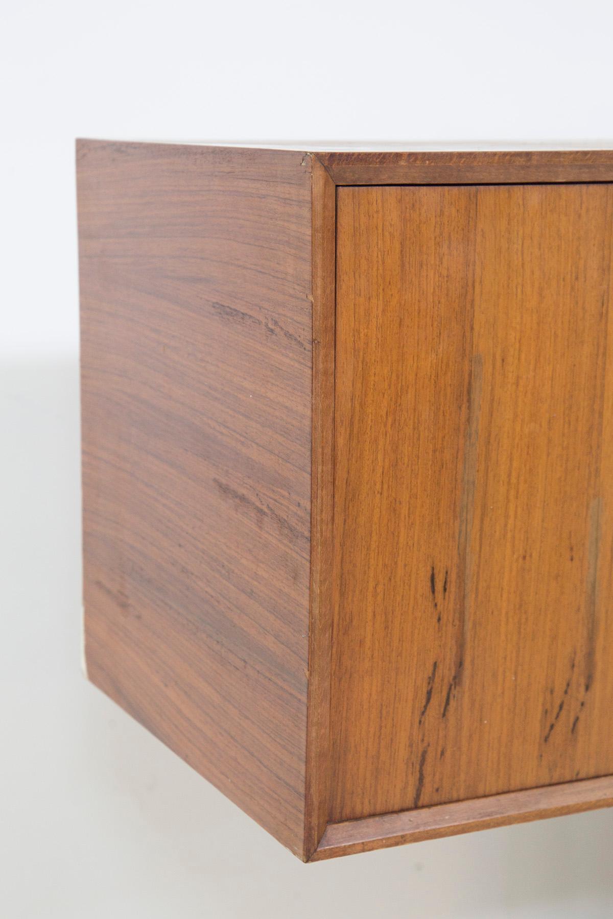 Italian Mid-Century Wooden Sideboard For Sale 3