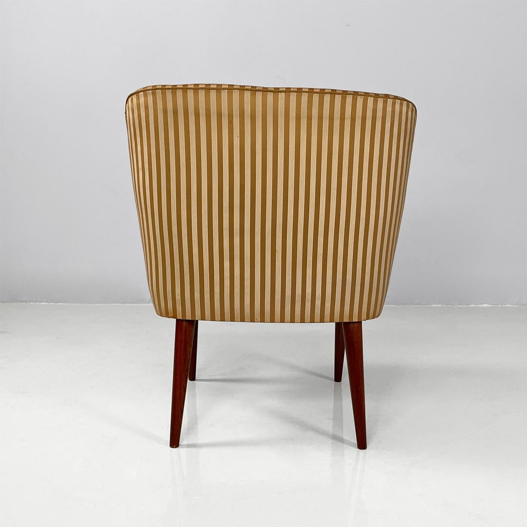 Sillones italianos de madera a rayas de mediados de siglo, años 50 Tela en venta