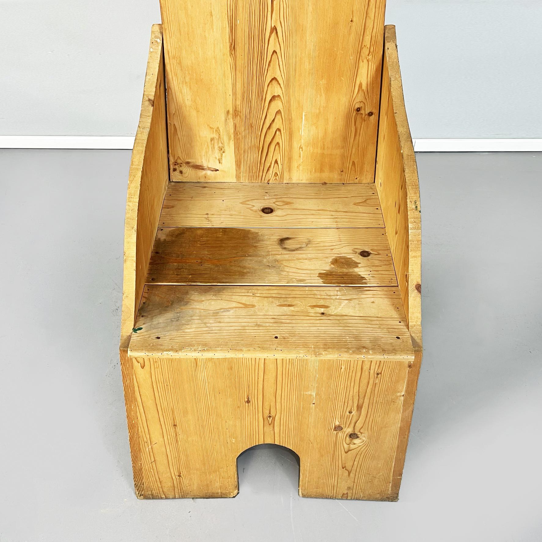 Italian Mid-Century Wooden Throne in Style of Ceroli, 1970s In Good Condition For Sale In MIlano, IT