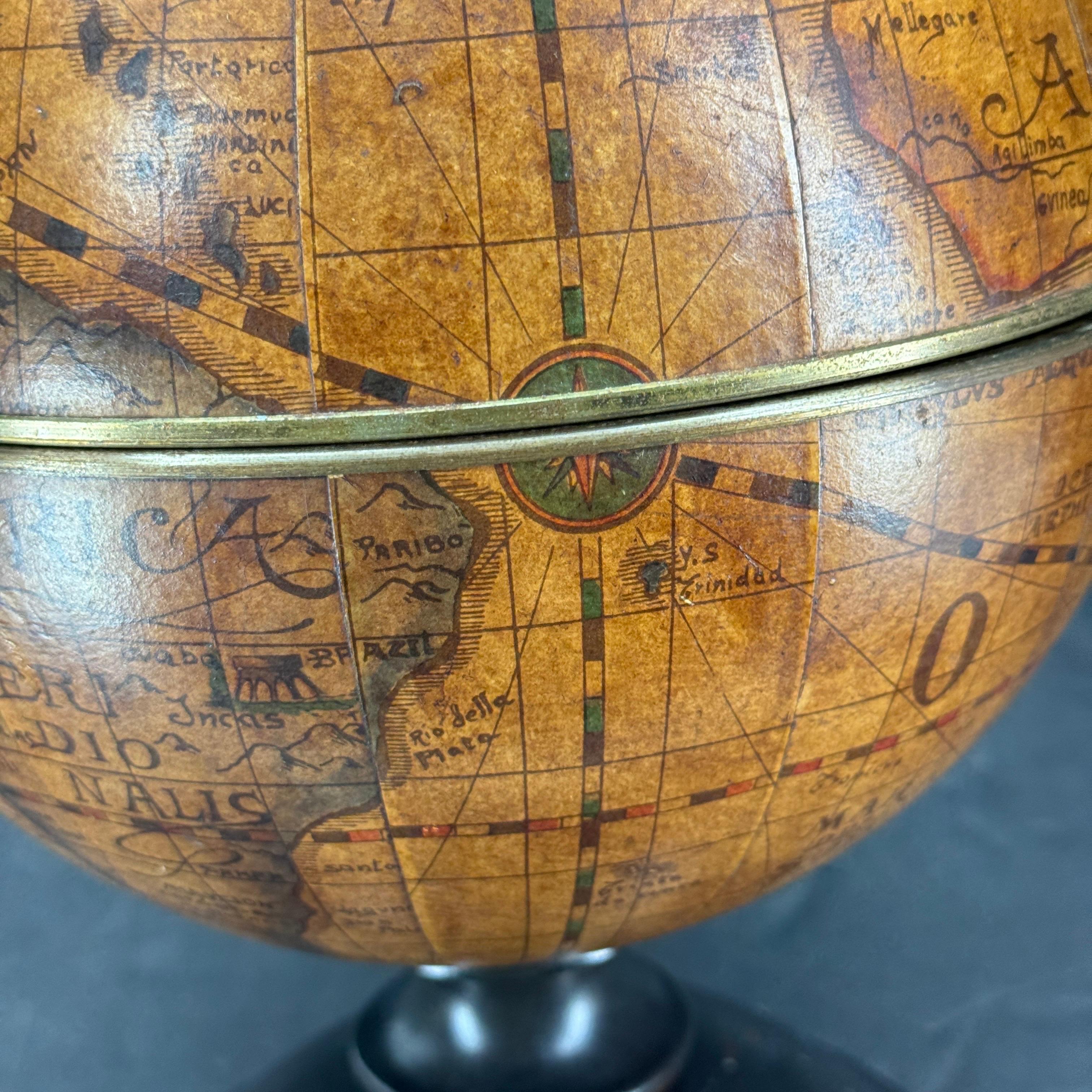 Cubitera Italiana Globo Mundial de Mitad de Siglo sobre Soporte de Madera en venta 5
