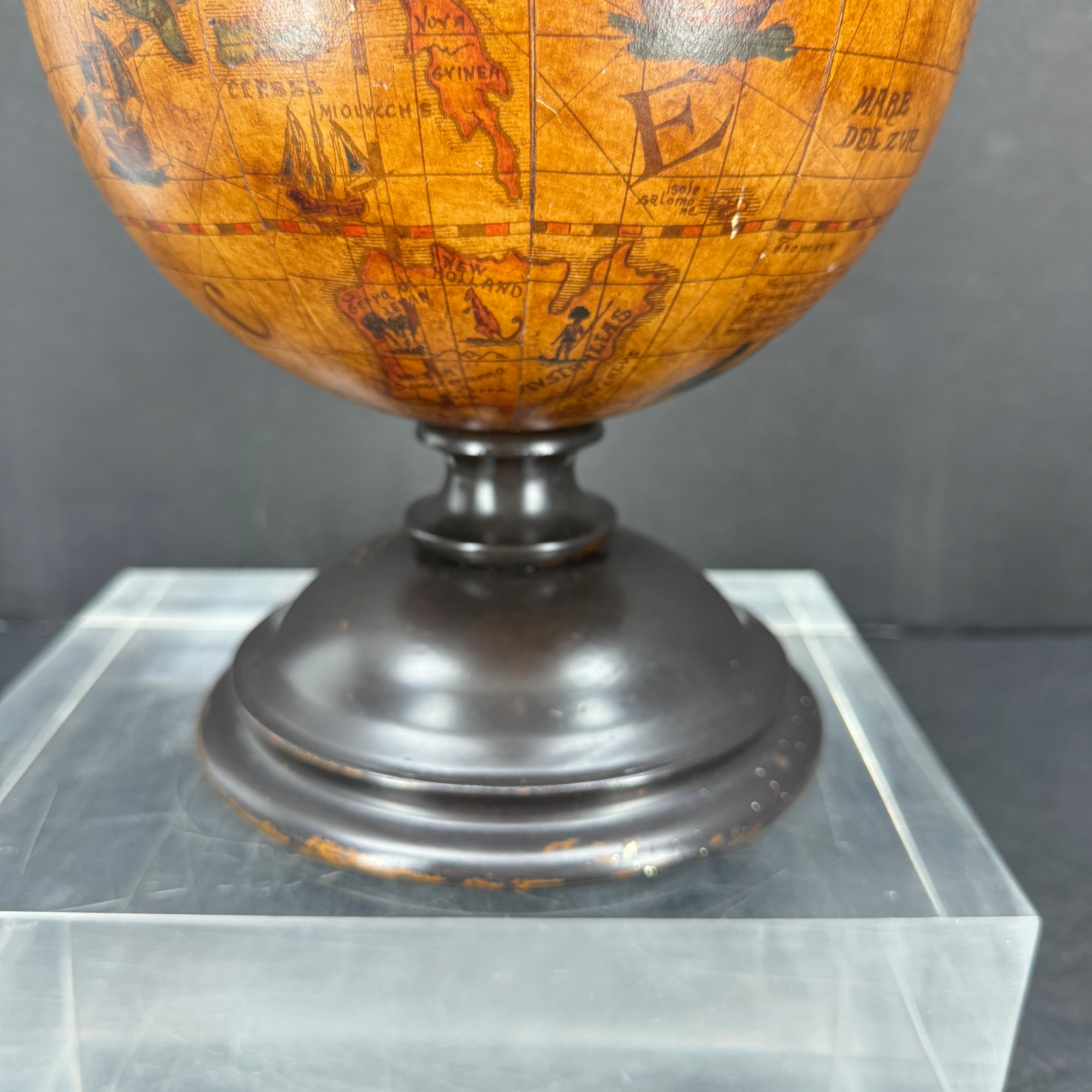 Cubitera Italiana Globo Mundial de Mitad de Siglo sobre Soporte de Madera Aluminio en venta
