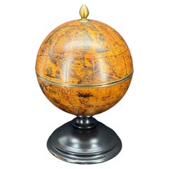 Italienischer Mid Century World Globe Eiskübel auf einem hölzernen Stand