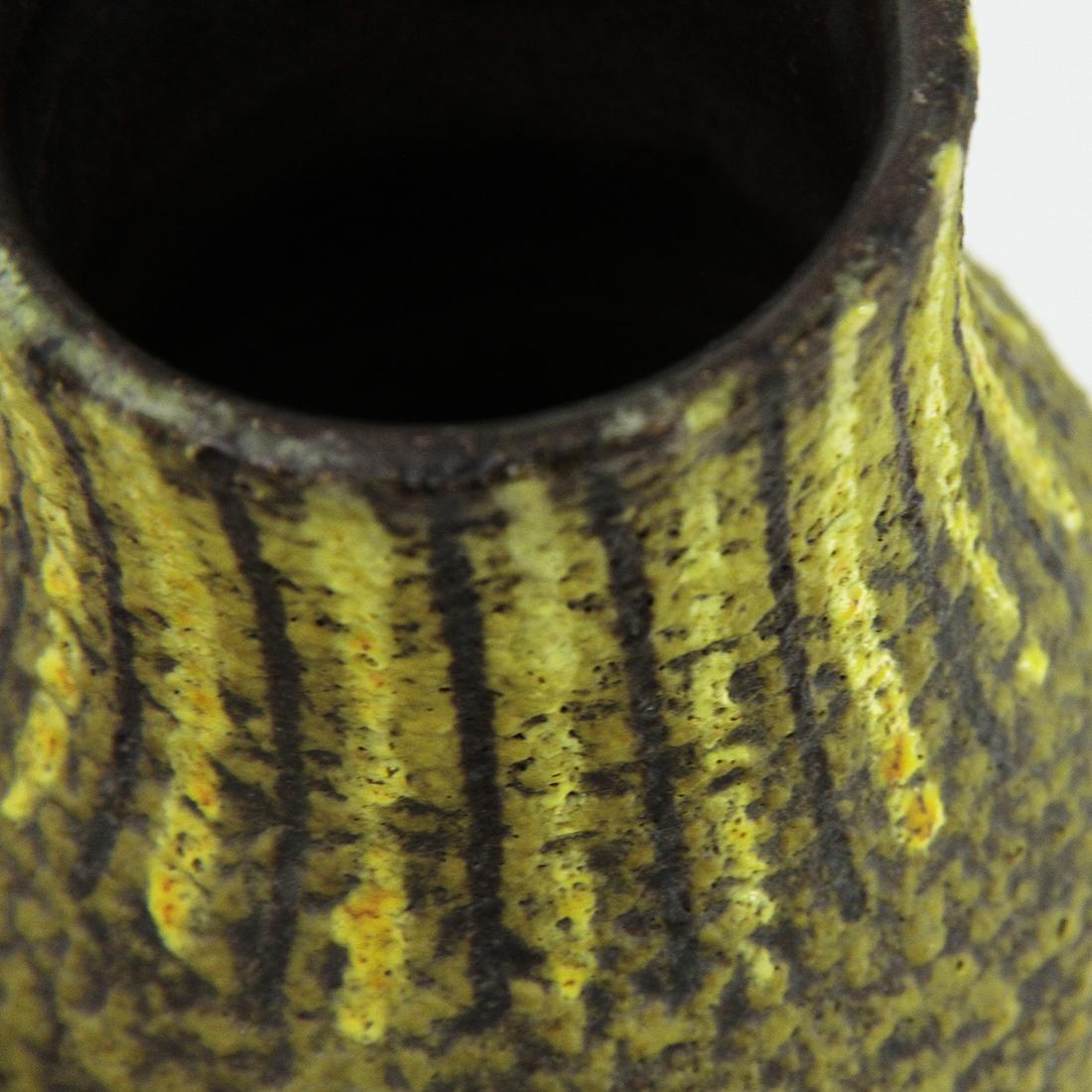 Italian Midcentury Yellow and Black Ceramic Vase, 1950s, Set of 2 6