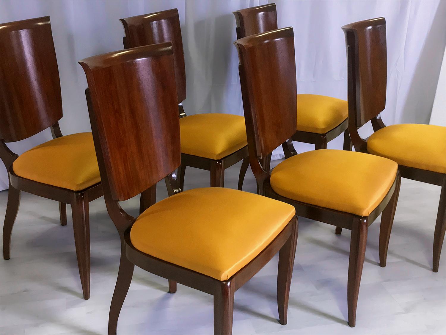 Italienische gelbe Esszimmerstühle aus der Mitte des Jahrhunderts von Vittorio Dassi, Sechser-Set, 1950er Jahre (Moderne der Mitte des Jahrhunderts) im Angebot