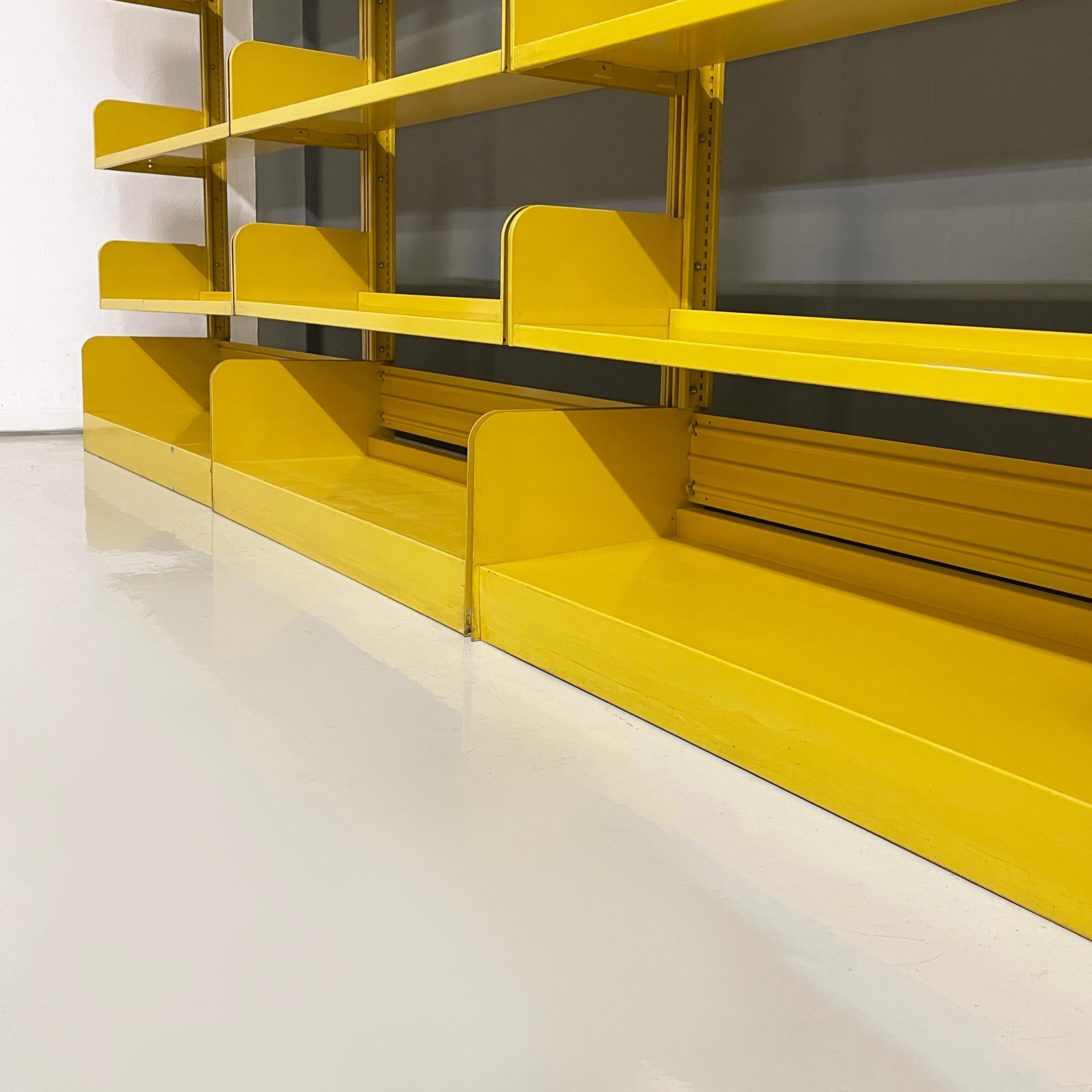 Mid-20th Century Italian mid-century Yellow metal modular bookcase Congresso by Lips Vago, 1960s For Sale
