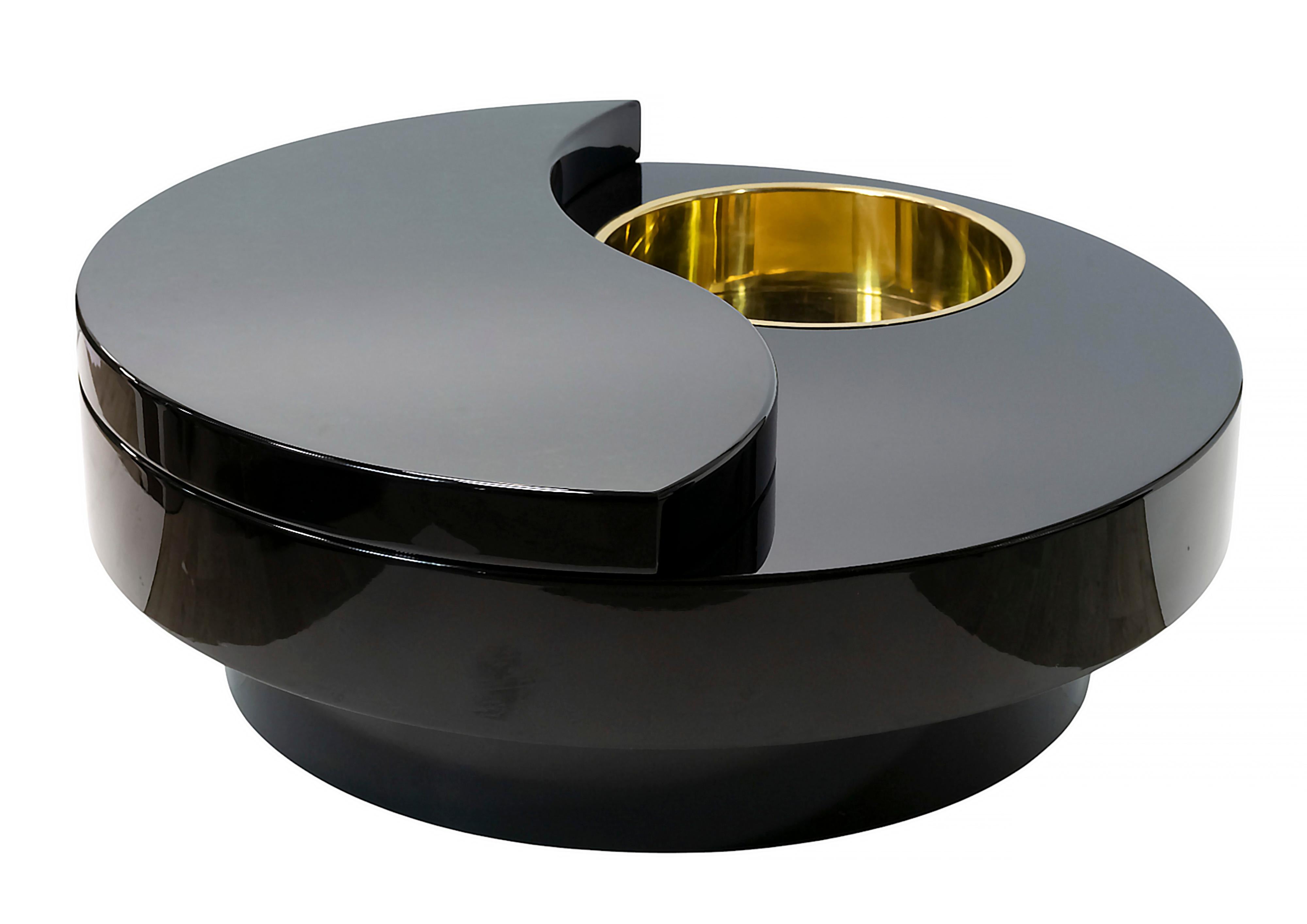 Laiton Table à cocktail Yin Yang du milieu du siècle, Willy Rizzo, circa 1970 en vente