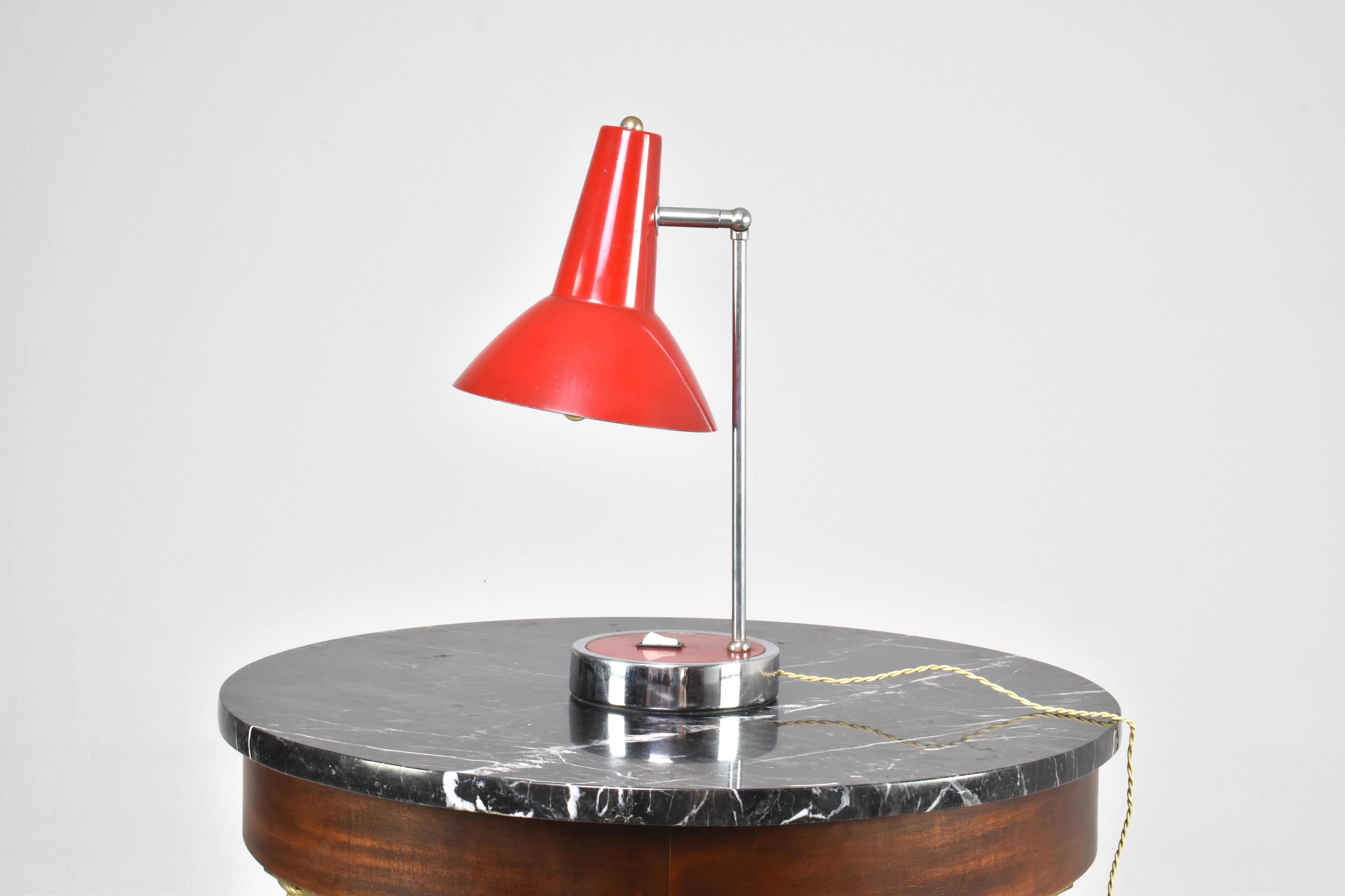 Metallo Lampada da scrivania italiana del Mid Century Modern, anni '60 in vendita