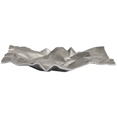 Centre de table italien en aluminium gris argenté à motifs géométriques abstraits du milieu du siècle dernier, signé NP2