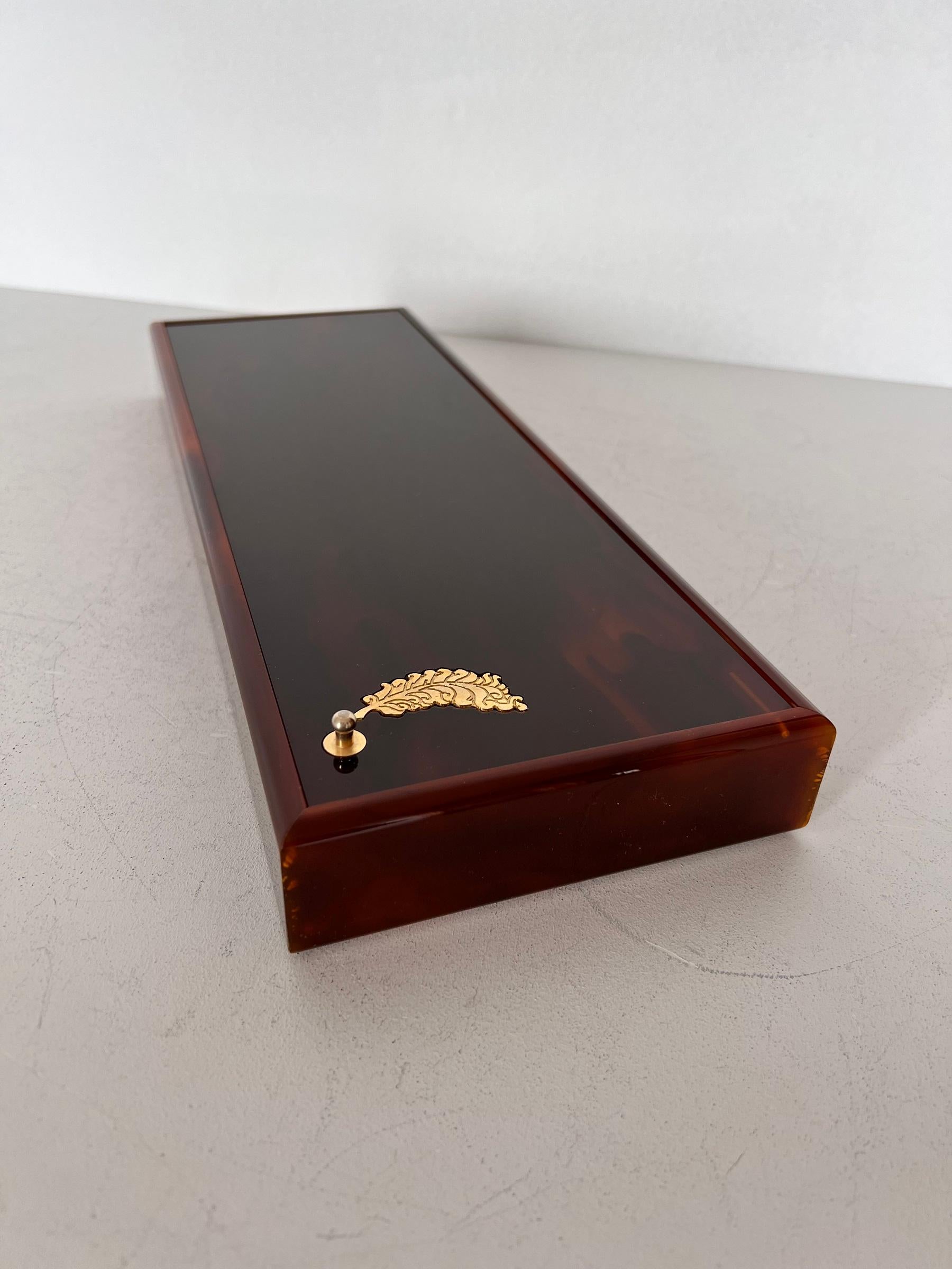 Italian Mid-Century Acrylic Tortoiseshell and Brass Decorative Box in Dior Style For Sale 3