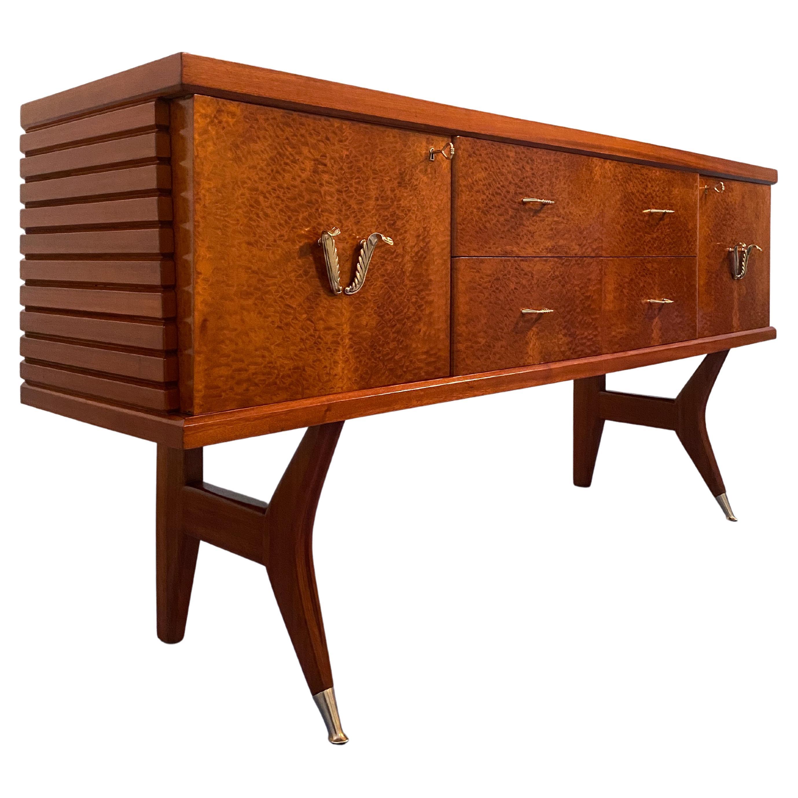 Italienisches Amboyna Briar Sideboard aus der Jahrhundertmitte von Vittorio Dassi, 1950er Jahre (Moderne der Mitte des Jahrhunderts) im Angebot