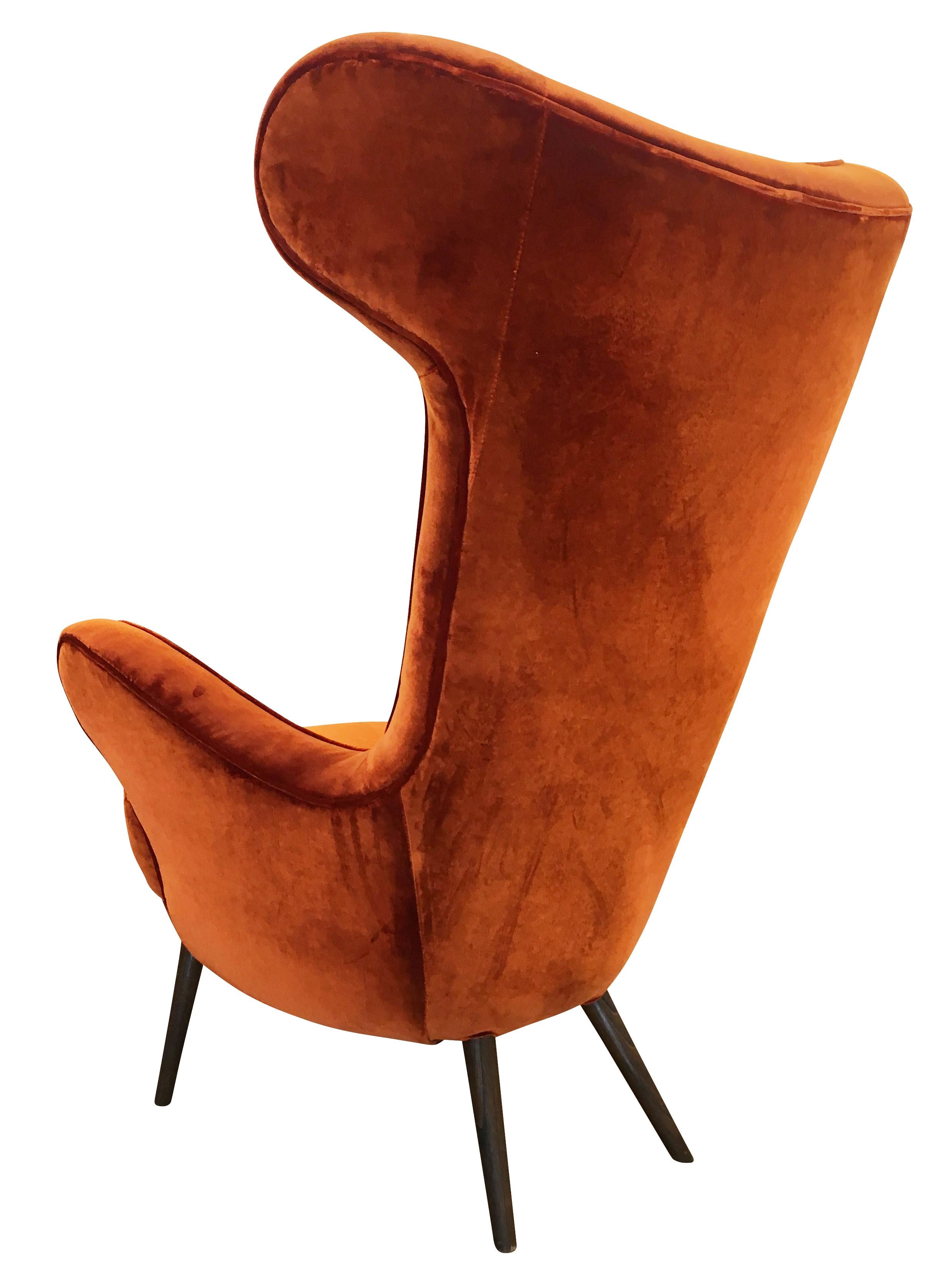 Italian Midcentury Armchair in the Style of Carlo Mollino In Excellent Condition In New York, NY