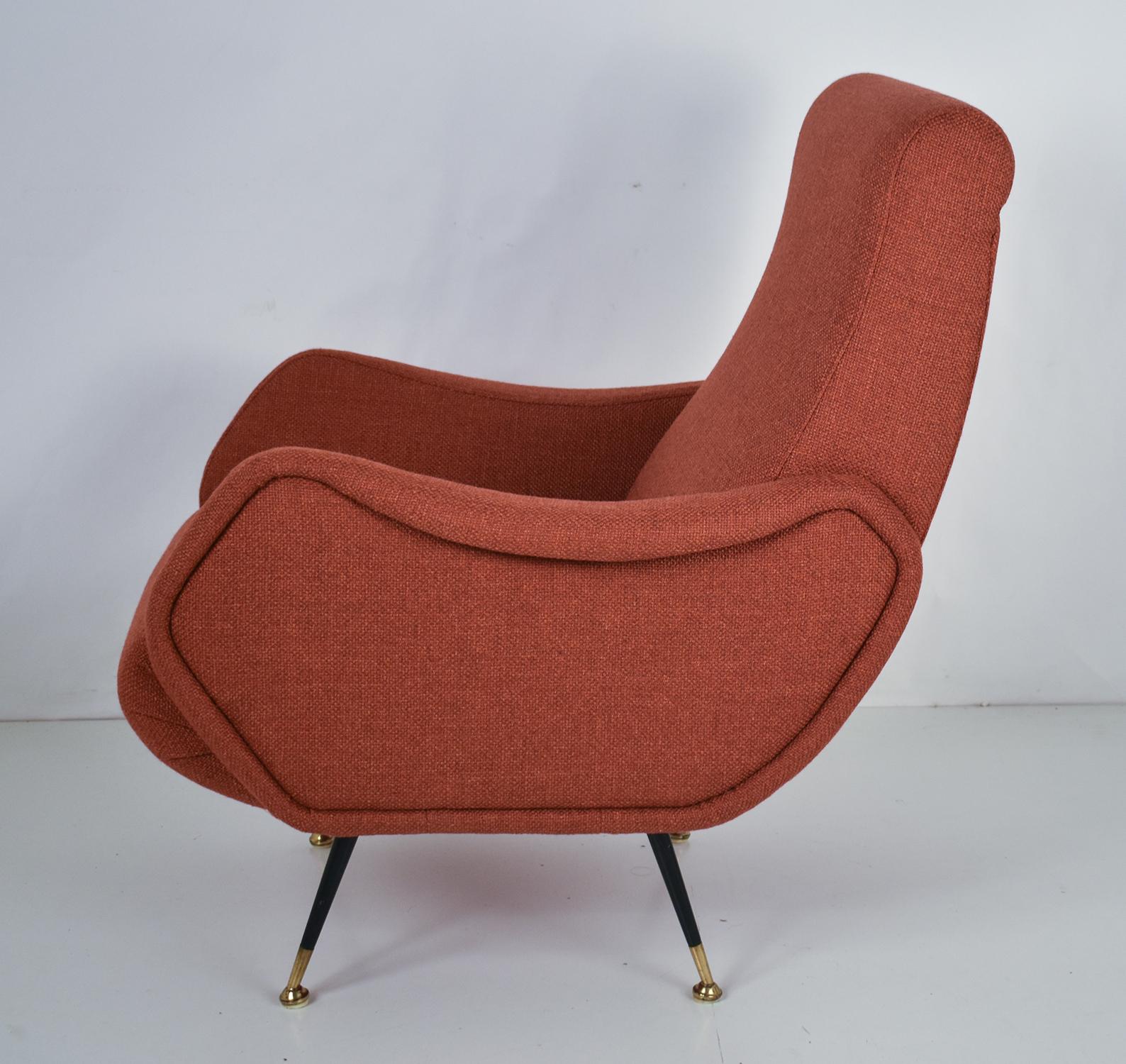 Italian Midcentury Armchair in the Style of Marco Zanuso  , reupholstered 1950's In Good Condition For Sale In Barcelona, Cataluna