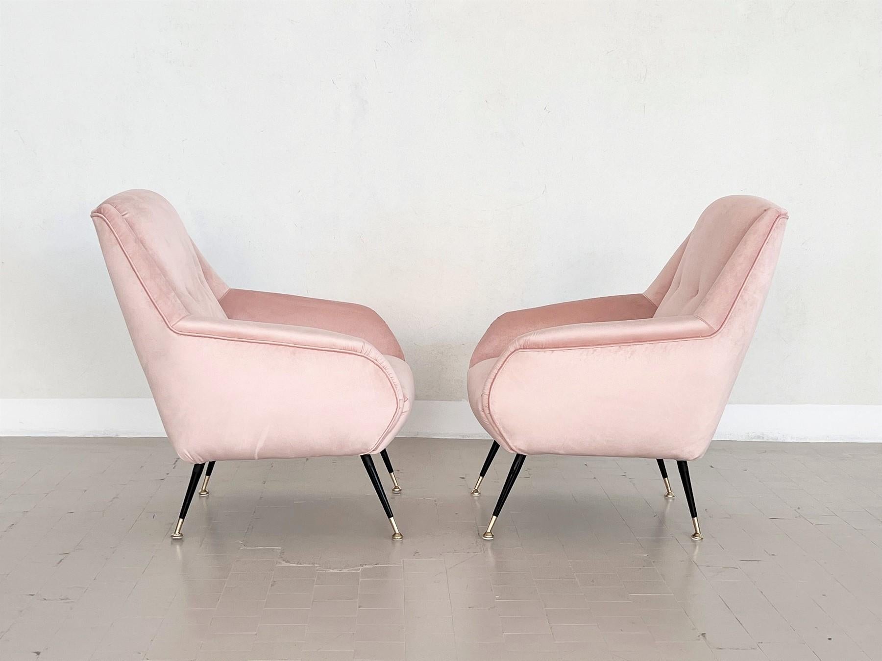 Italian Midcentury Armchairs in Soft Pink Velvet and Brass Tips, 1950s For Sale 5